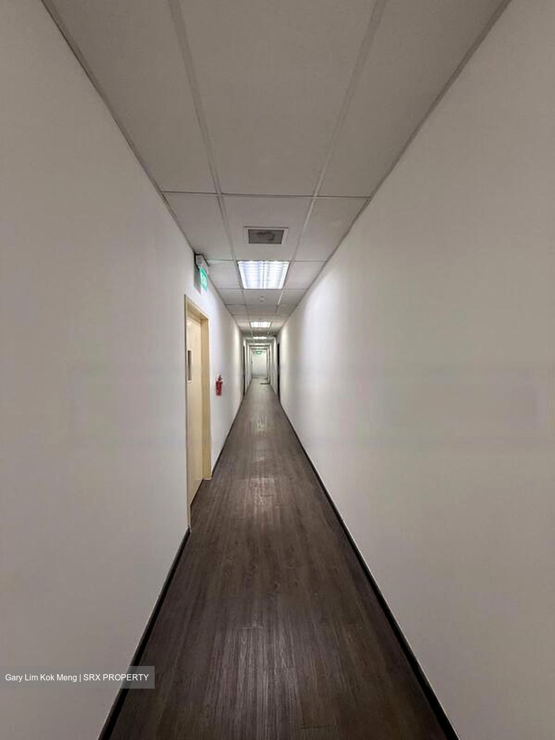 100 Pasir Panjang (D5), Office #482149051